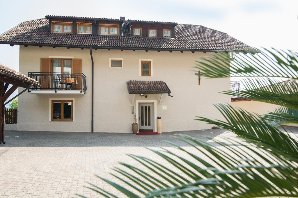 Garni Gartenheim Caldaro Exterior photo